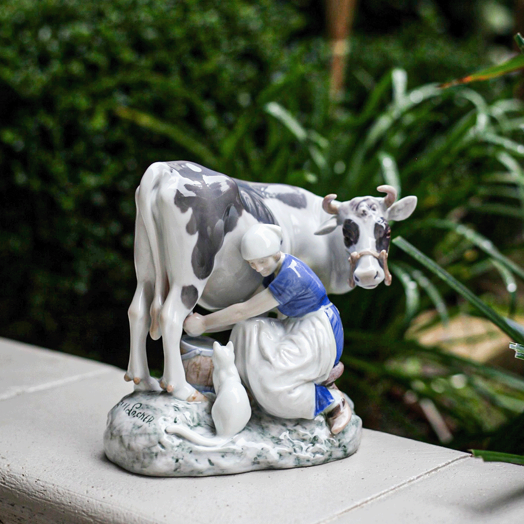 Milkmaid Porcelain Statue by Bing & Grondahl