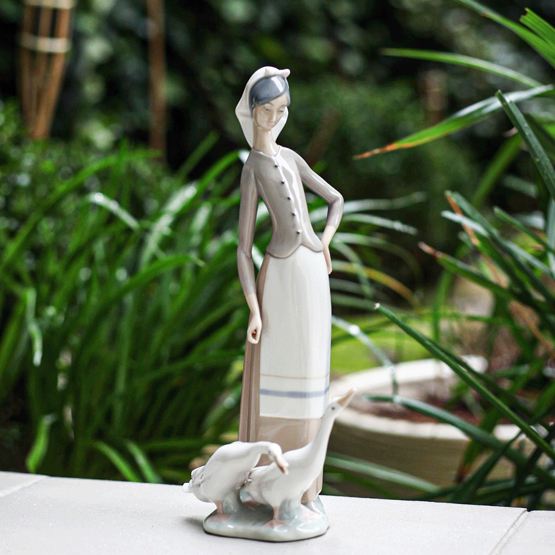 Milkmaid Porcelain Statue by Bing & Grondahl
