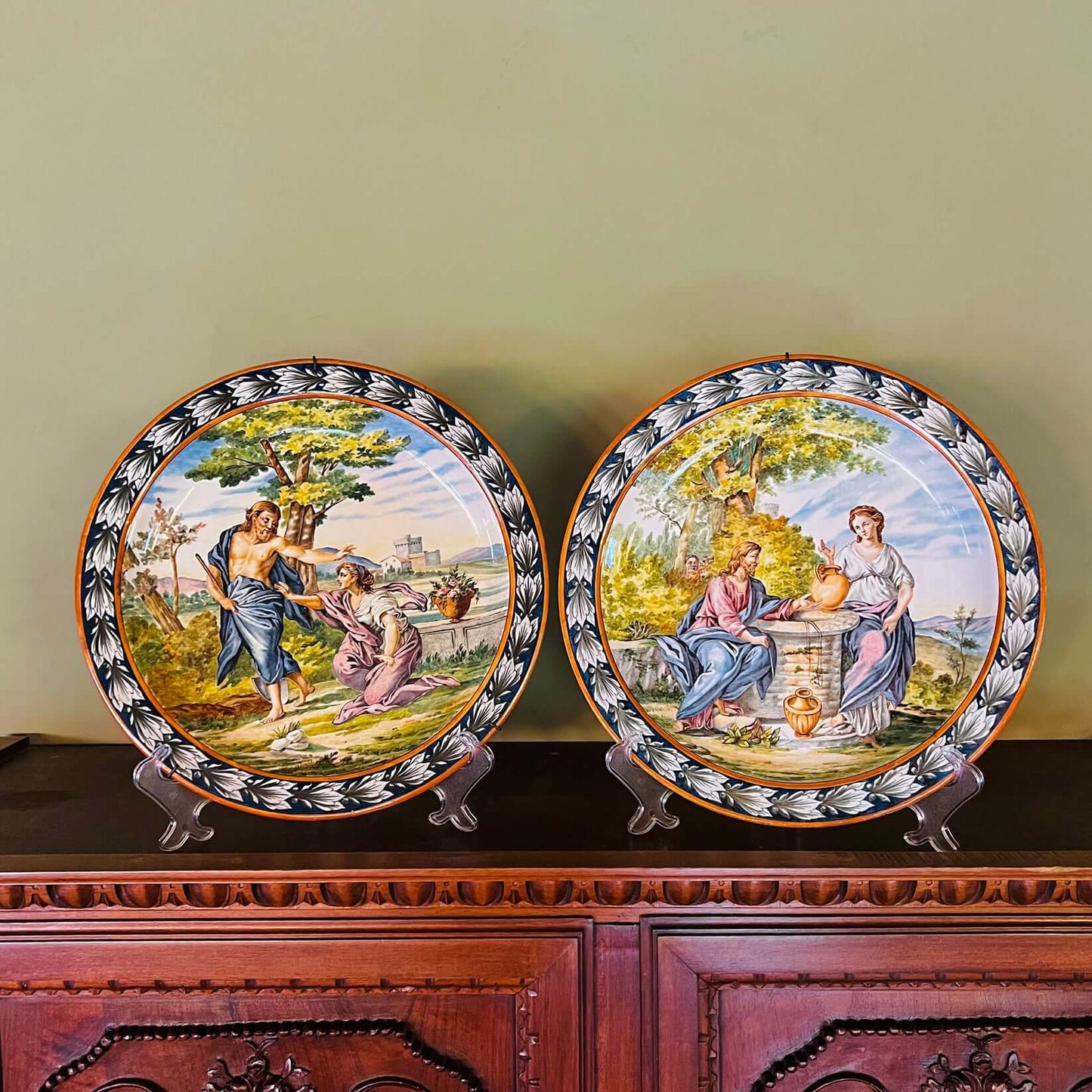 Pair of 19th Century Ginori Parade Plates