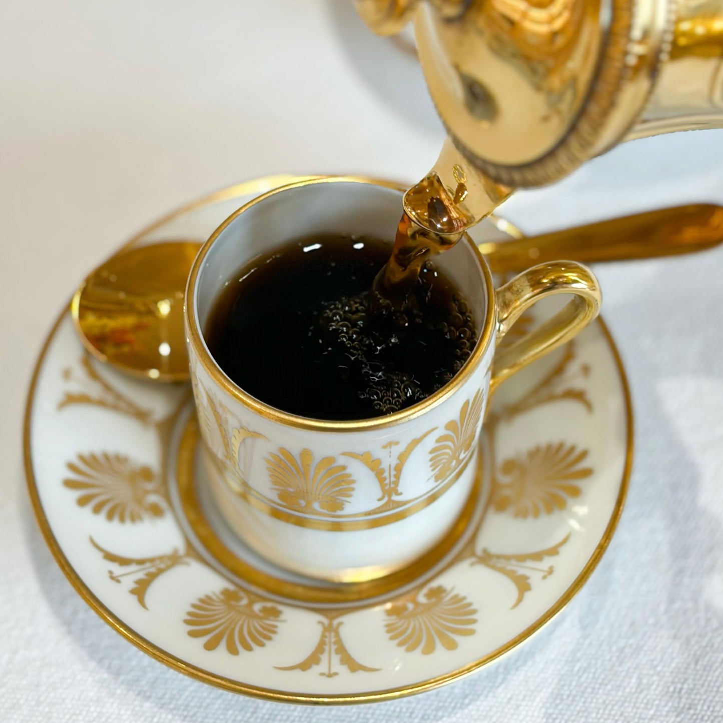 Richard Ginori 'Pompei' Pattern Gilt Coffee Set