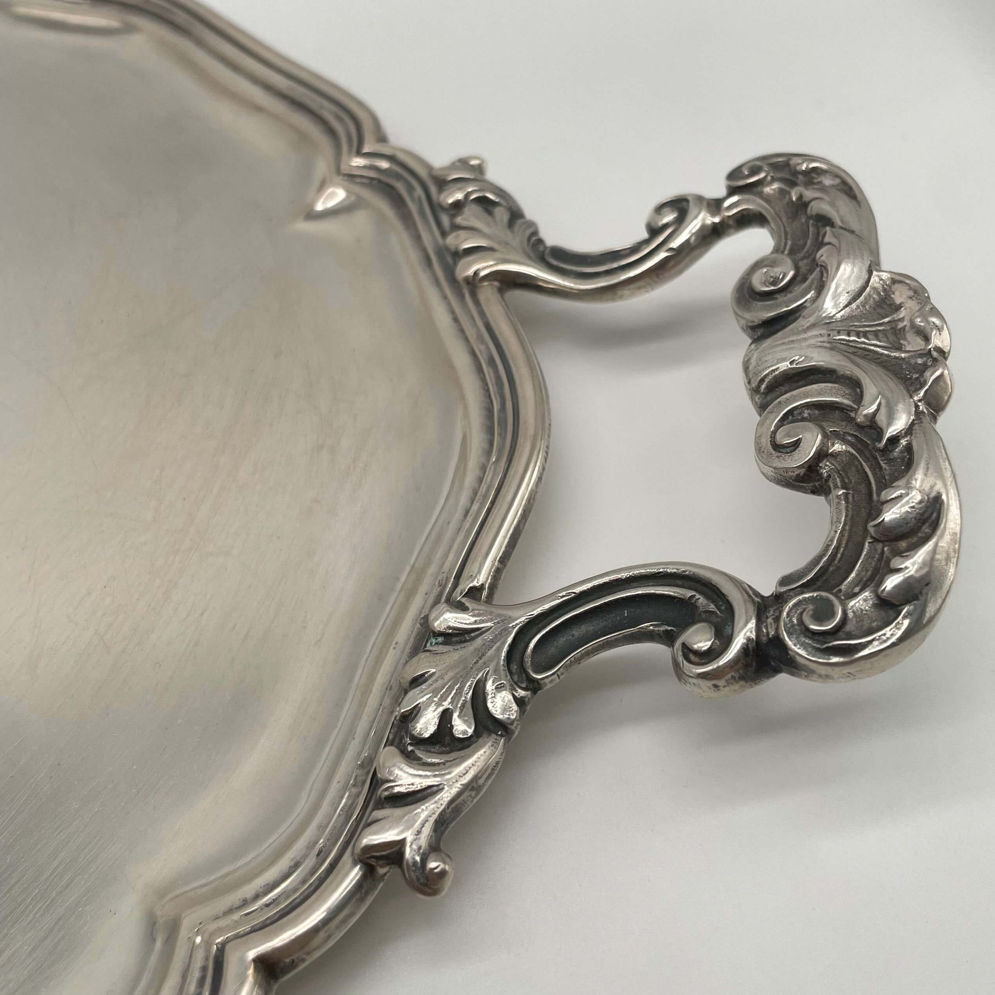 Oval Silver tray with handles 