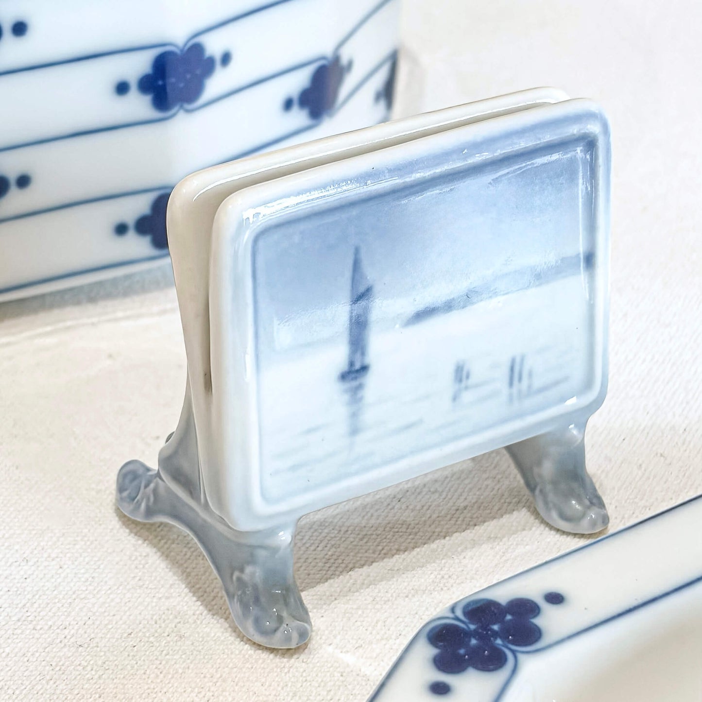 Set of 12 Porcelain Place Card Holder