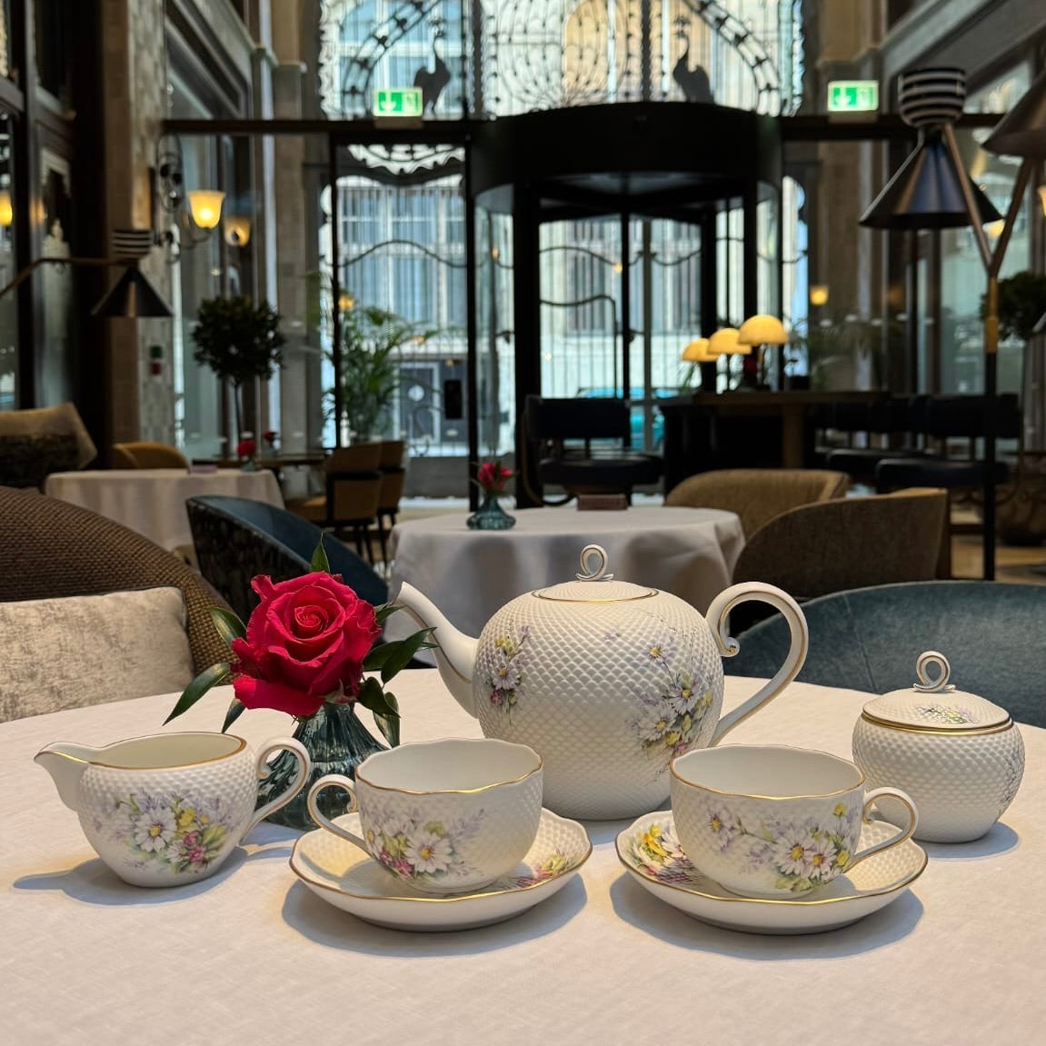 Herend Limited Edition Daisy Tea Set of 6