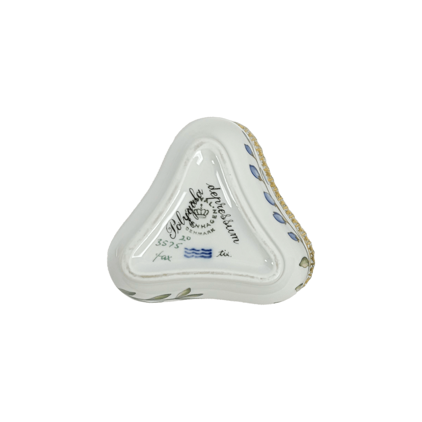 Royal Copenhagen “Flora Danica” Pair of Triangle Shape Cream Cups - Galleria Fossi 33