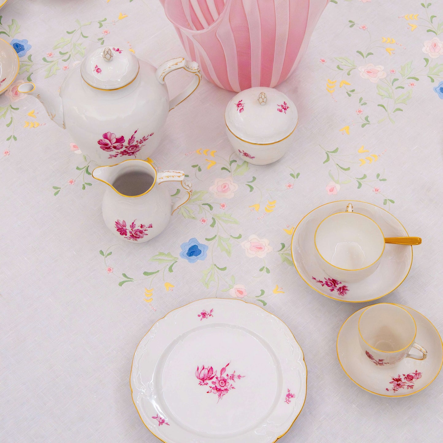 KPM Berlin Neuzierat Coffee Set table