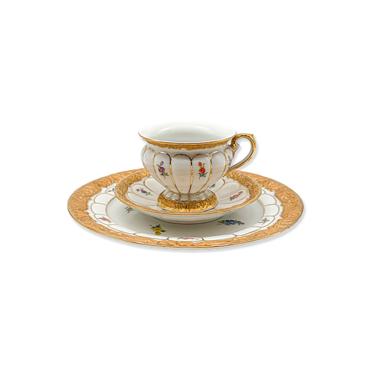 Meissen Richly Gilt B-Form Single Cup Set