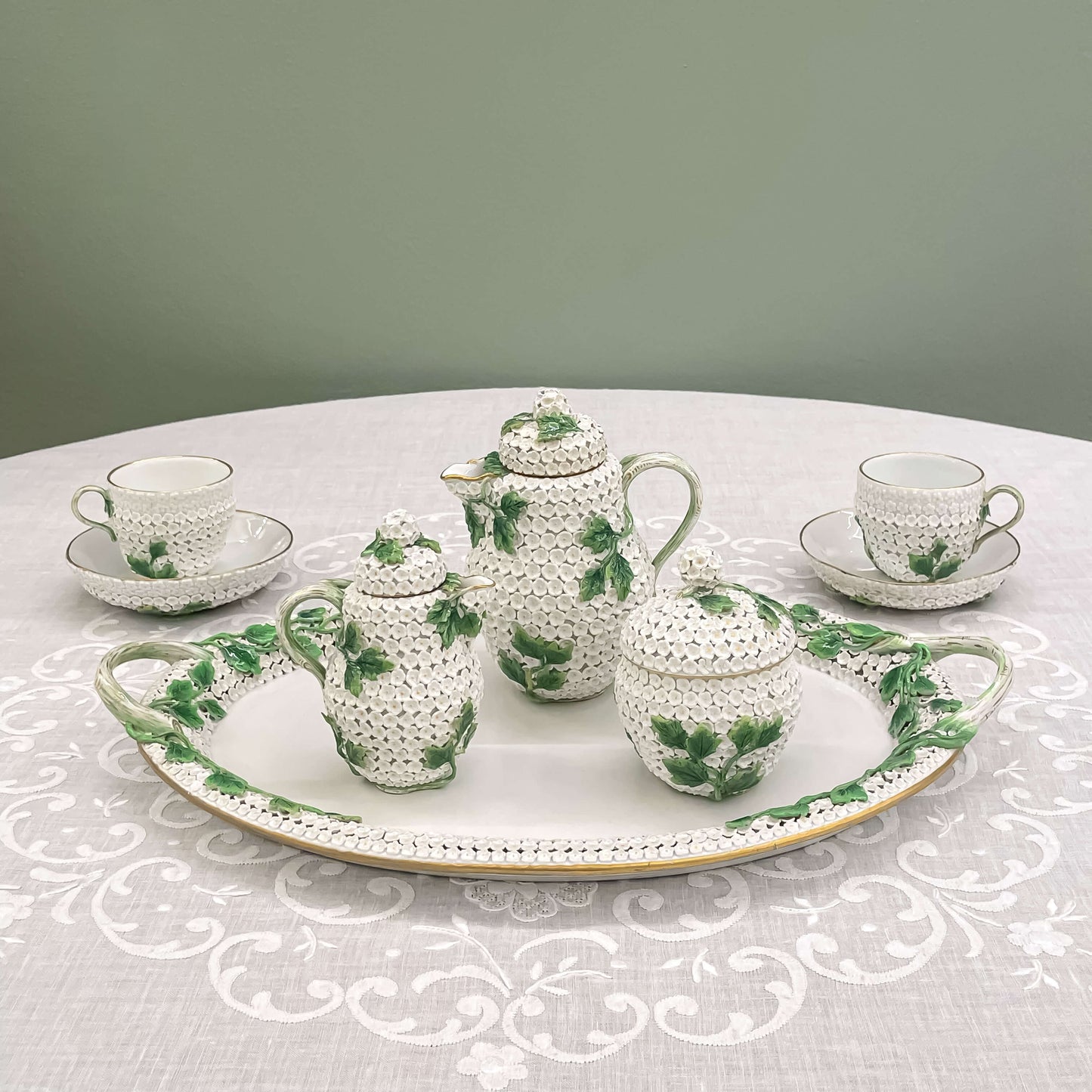 Meissen Tête-à-tête Porcelain Coffee Set with "Schneeball" Décor