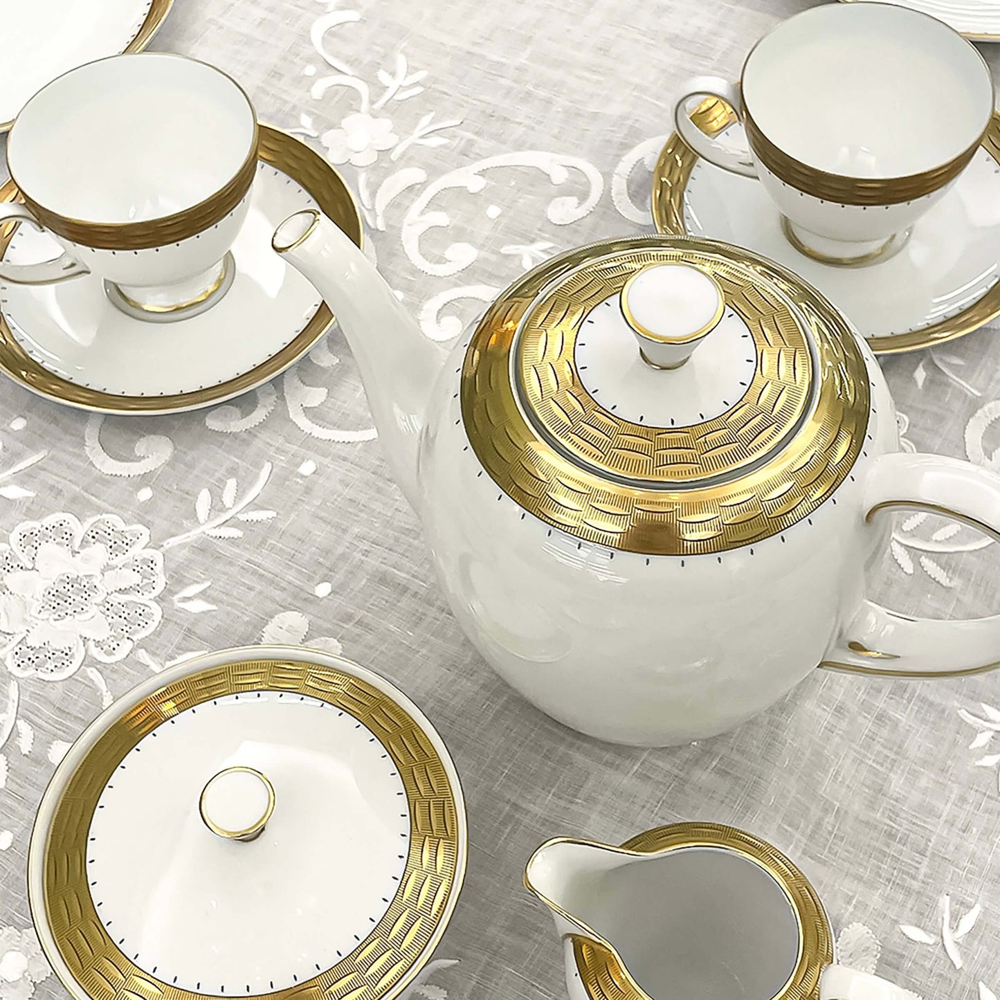Tettau Golden Tea Set